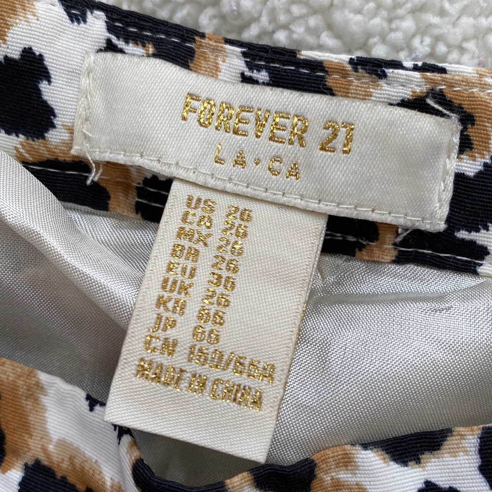 ➡️Forever 21 - Picture 2 of 3